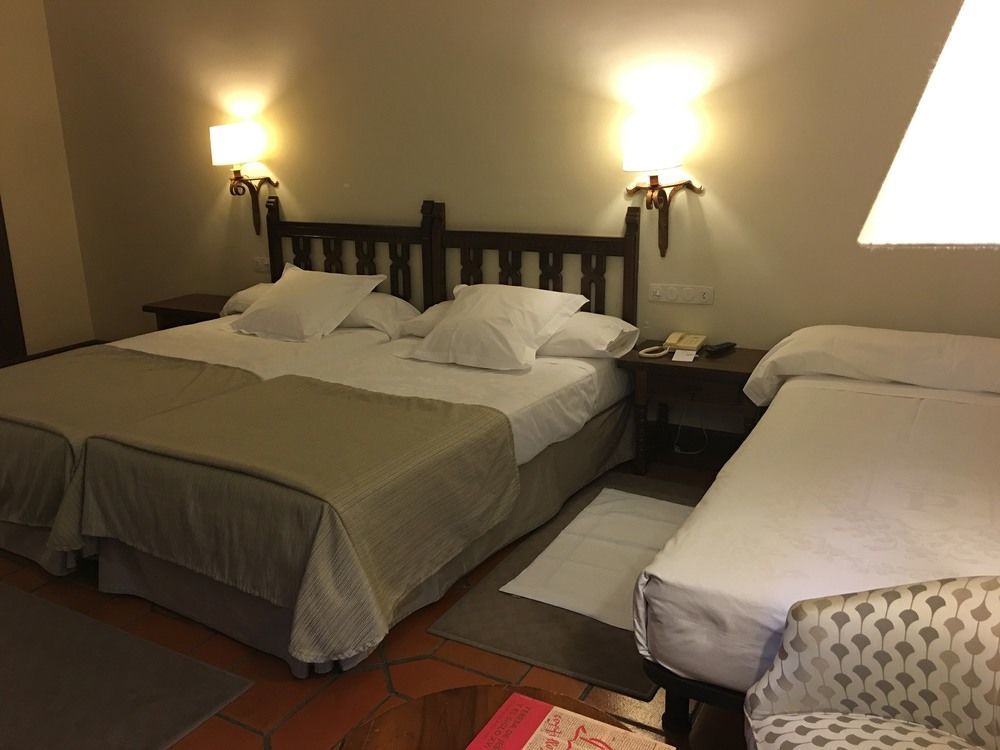 Parador De Ávila Kültér fotó