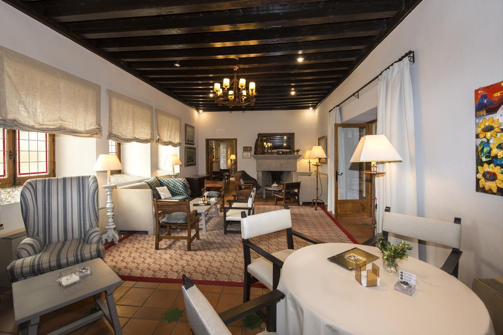 Parador De Ávila Kültér fotó